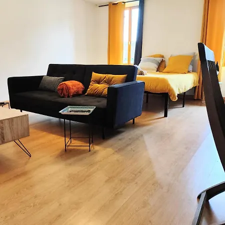 Centre Apartment *