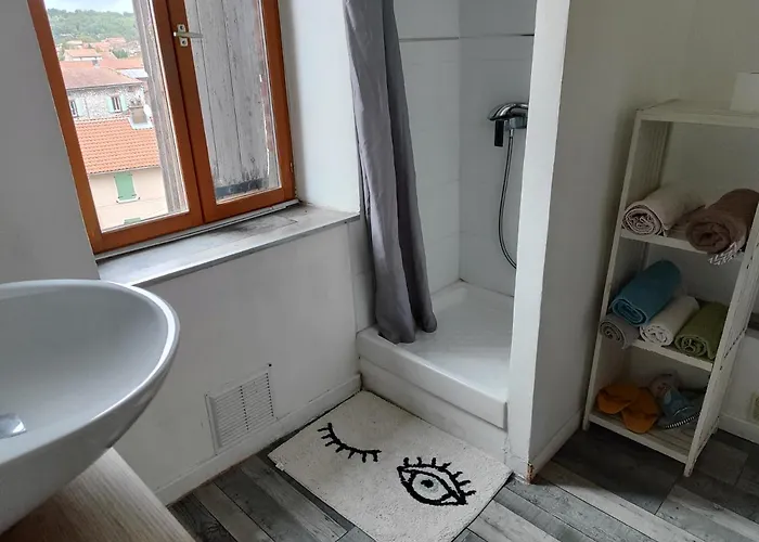 Appt T1 Cuisine Separee Centre Διαμέρισμα *